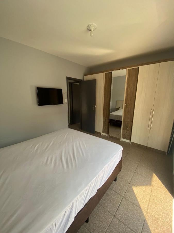 Apartamento Com Estacionamento, Wi-Fi, Ar Condicionado A 300 Metros Da Praia Da Enseada No Guaruja. Eksteriør bilde