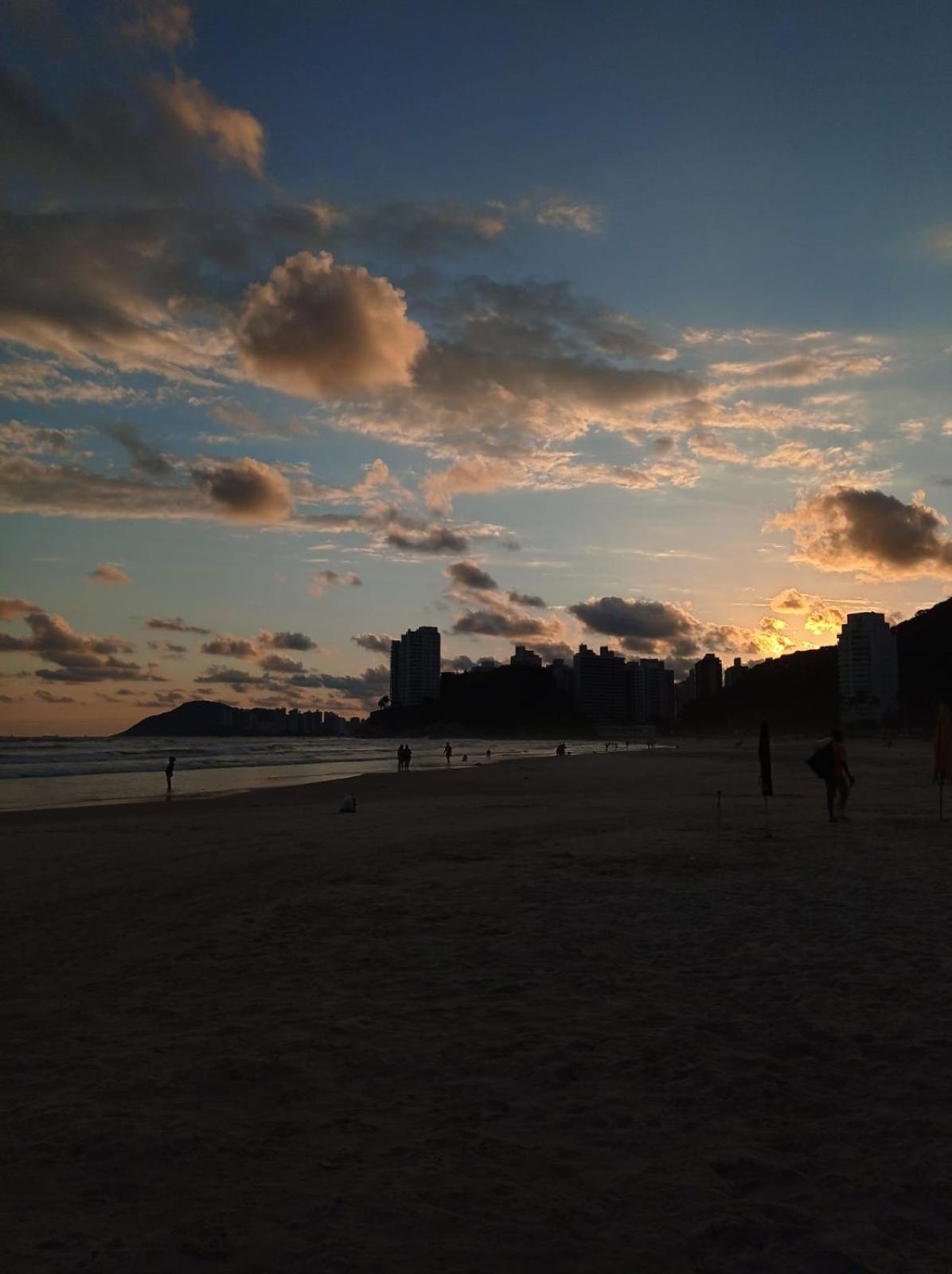 Apartamento Com Estacionamento, Wi-Fi, Ar Condicionado A 300 Metros Da Praia Da Enseada No Guaruja. Eksteriør bilde